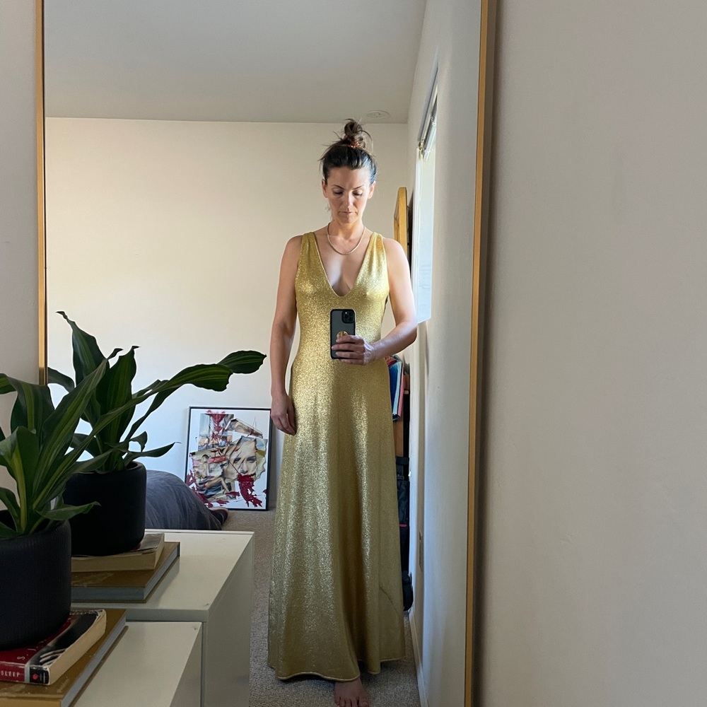 Gabriela Hearst Melitta knit dress with Gold Merino wool. Styled for photoshoot. - Picture 9 of 10